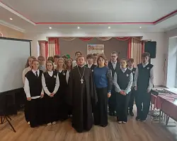 В рамках Недели родительской любви в Большеберестовицкой СШ прошла духовно-просветительская встреча со священником 